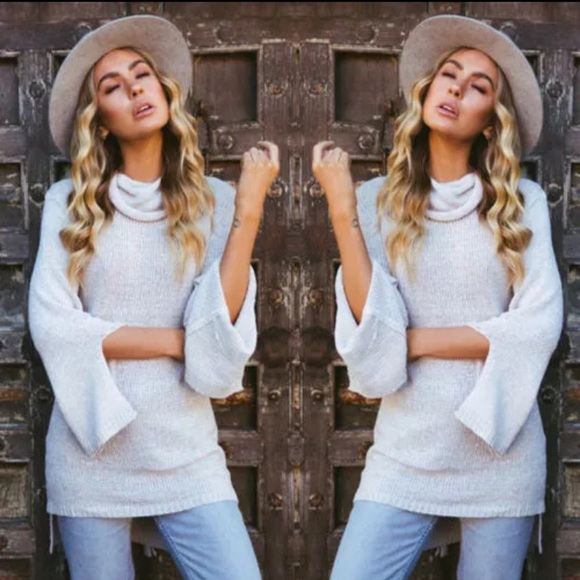 5⭐️KNIT Gray Tie Back Tunic Sweater - Picture 2 of 3